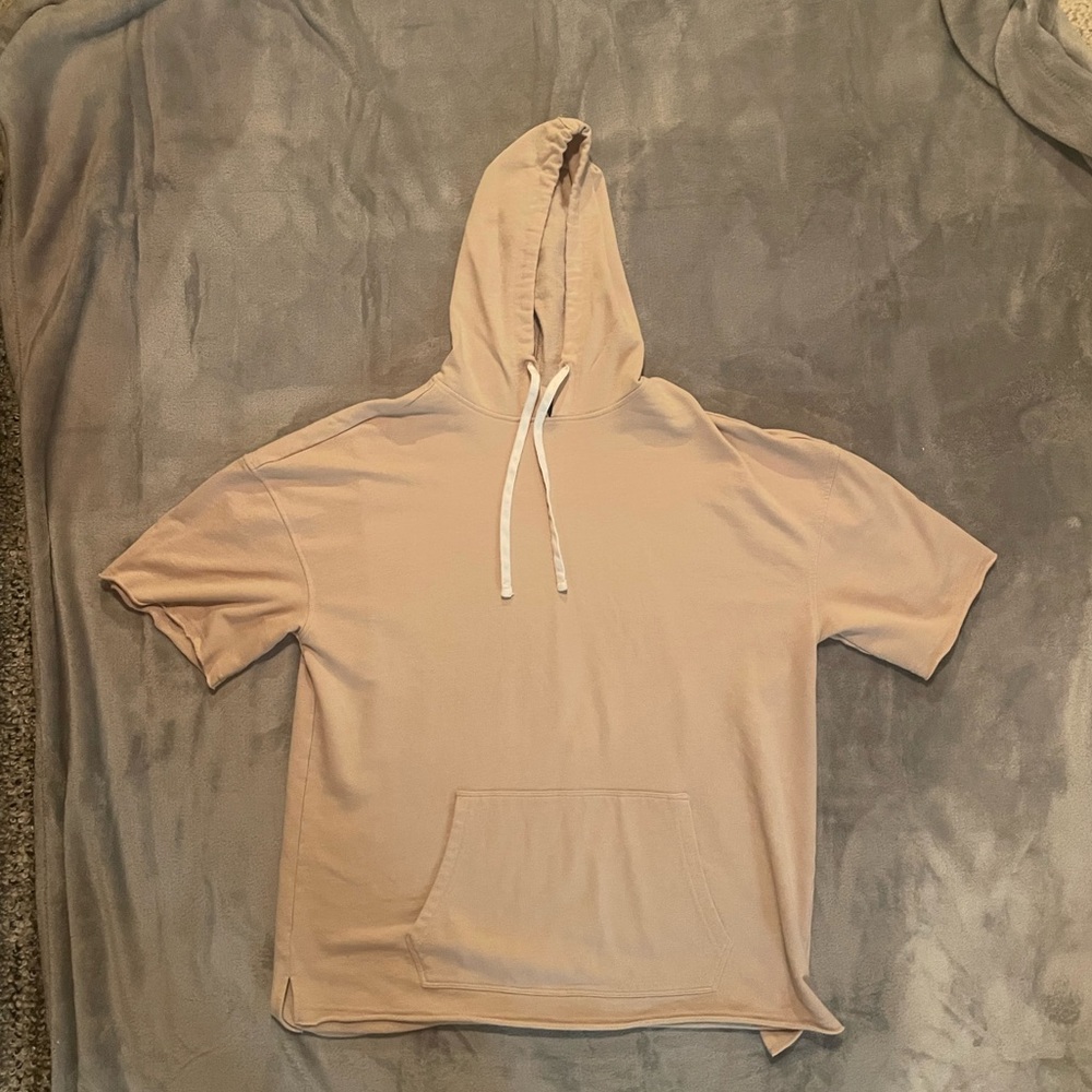 No Boundaries Men’s Short Sleeve Hoodie